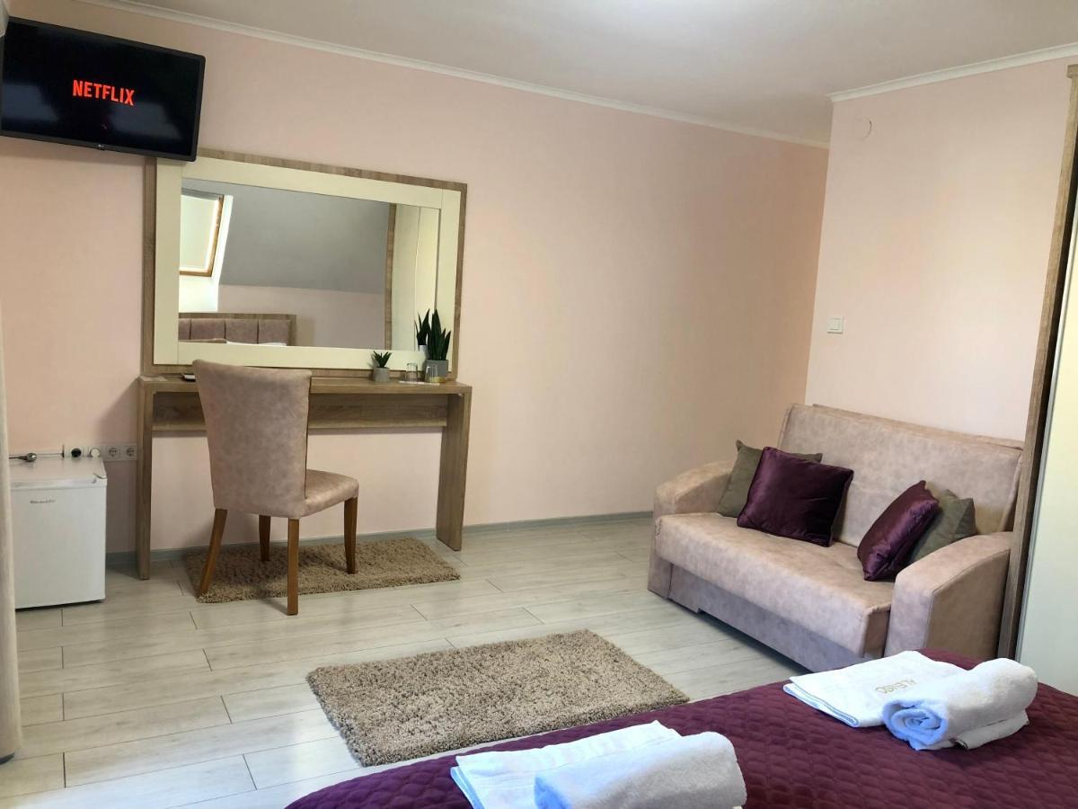 Alenso Guesthouse ヘーヴィーズ エクステリア 写真
